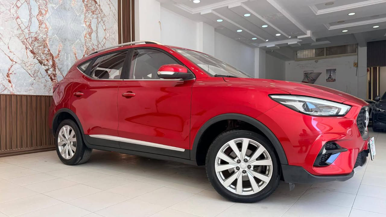 🚘 ام جي Zs  موديل ٢٠٢٣
🚘 MG ZS 2023 🔥🔥

🔹 الفئة الثانية  Comfort
🔹 لون احمر  ♥️
🔹 عداد  98  الف كم بس 🔥🔥
🔹 فبريكا بالكامل 🪬🪬🪬
🔹 صيانات منتظمة مراكز  🛠️
🔹 رخصة  سنتين 🎁
🔹 مرور الشرقيه 🇪🇬
——————————————
💎 الاوبشن و الكماليات
🔴٢ايراج
🔴بصمة داخليه 
🔴ABS-EBd
🔴مالتي فانكشن
🔴فرش جلد 
🔴ليد امامي وخلفي 
🔴شاشه 
🔴مثبت سرعة
🔴جنط  16 سبور 
🔴استبن ومفتاح اسبير لم يستخدم🛞
———————————————————————————-
📌مميزات إضافية:🔥

الصالون بحالة الفبريكا ورائحة الزيرو.تكييف ثلاجة، وعفشة ناعمة جداً ومستعدة لأي سفر.موفرة جداً في استهلاك البنزين مع أداء قوي وثبات ممتاز على السرعات العالية.العربية مش محتاجة مصروف جنيه واحد.. دور واطلع على الطريق فوراً!😉
———————————————————————————
📽️متاح فيديو للمصداقيه ✅

مواعيد العمل من الساعه 12 صباحا  الي 12 مساء ✅

📍المعاينه :  التجمع الخآمس // محور محمد نجيب //  جاردينيا هايتس3 🏠🏠

📞 للتواصل  :01055629718
☎️


**إذا كنت صاحب هذا الإعلان وتريد حذفه لأي سبب، رجاءا أرسل رسالة إلى الدعم الفني**