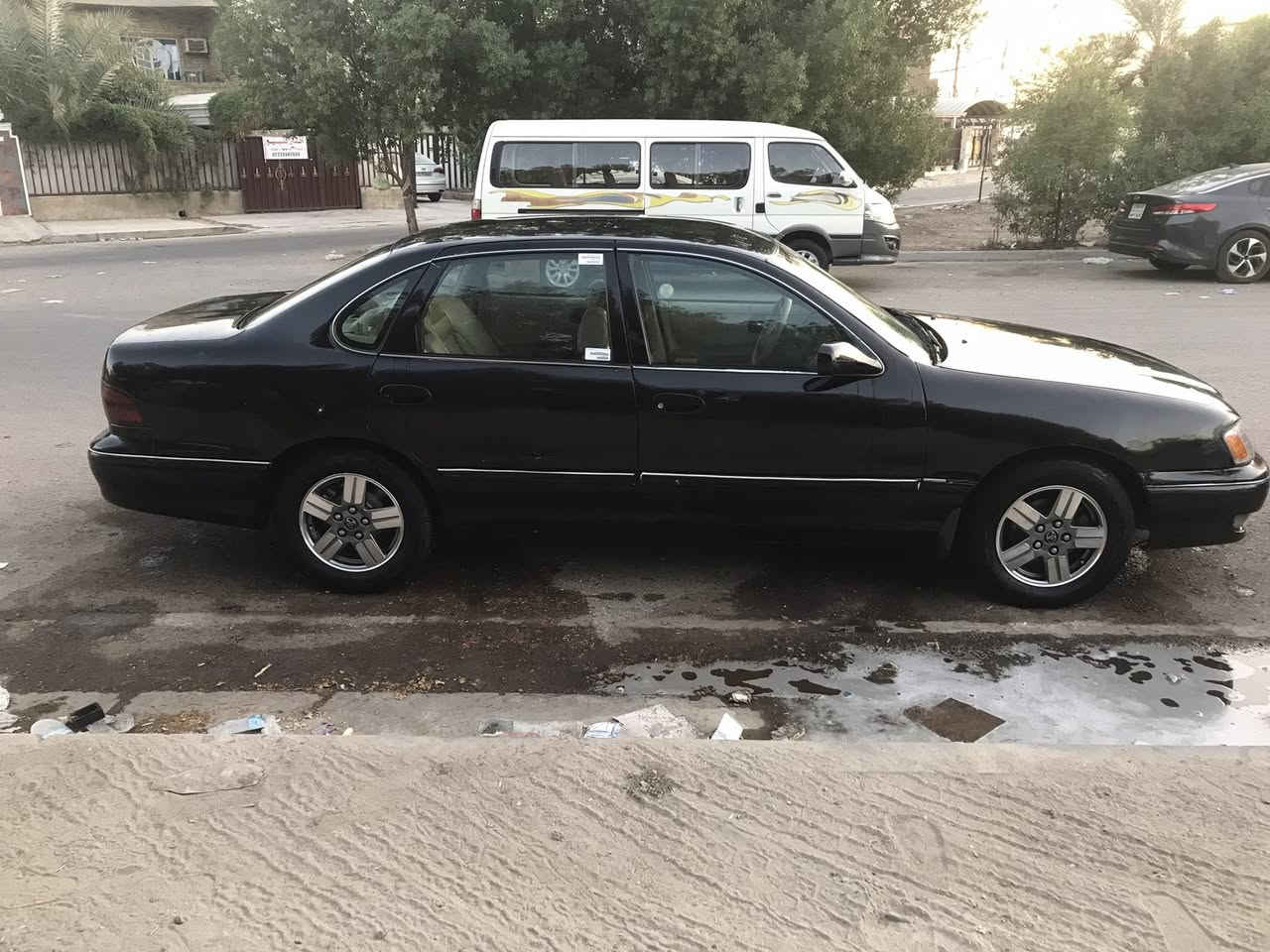 سلام عليكم افلون 1998 سعر 55 $ وبيه مجال ***********
