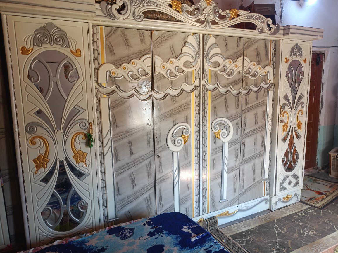 غرفه خشاب لبيع مستخدمه قليل غرفه جديده وحلوه الاتصال على رقم ***********
