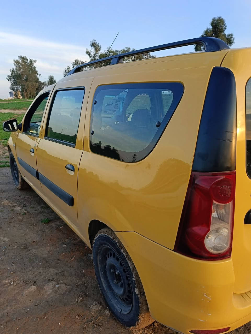 السلام عليكم السيارة للبيع موديل 11 سنوية 28 رقم نينوى مصبوغة حزام جمالية بدون حادث  الاتصال على رقم *********** بيها كوبون ورقي تراي وين ماتريد مكان السيارة في الموصل
