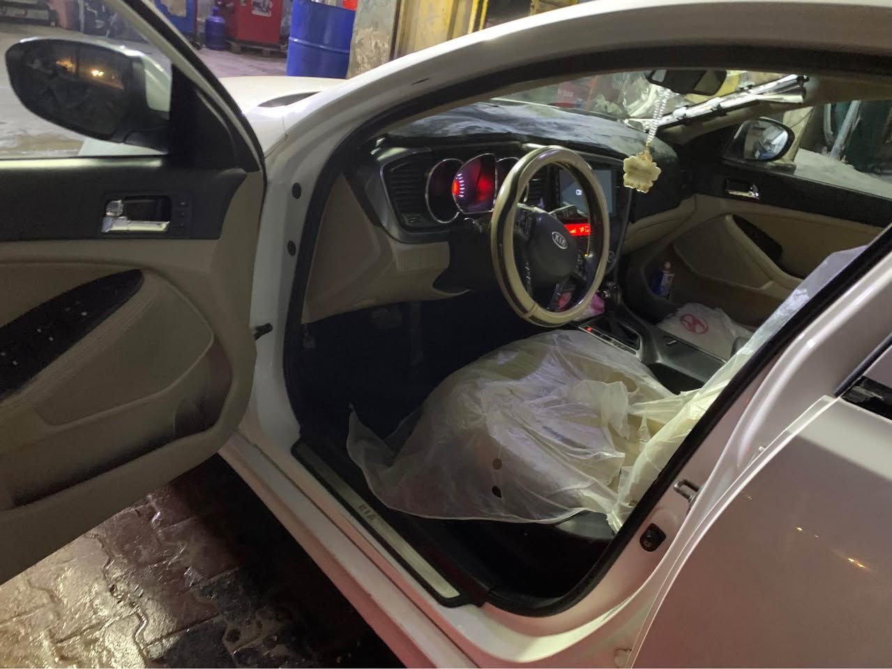 السلام عليكم اوبتما 12 خليجية فول اربيل مكينه 2400 مكانهة ديوانية بيهة مكانات بارد قليل تجي وتشوف بعينك مكلف بالنشر رقم صاحب السيارة ‭0781 349 0729‬ السعر 130 وبيهة مجال ديوانية, القادسية
