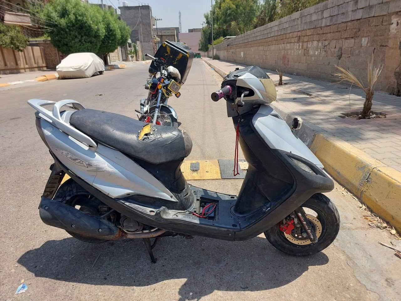 السلام وعليكم دراجه ماكس ثعلب نضيفة هندر واحد تشتغل المكان ديالى بعقوبة تحرير رقم ***********
