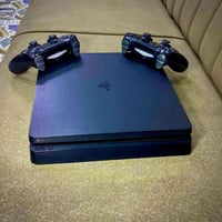 PS4 Slim • 500GB • جاستك أصلي