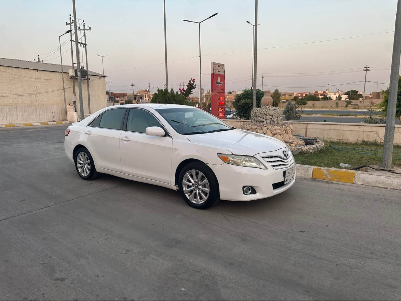 تويوتا كامري
موديل 2010
مواصفات LE
تويوتا كامري ٢٠١٠ بدون ضرر كير محرك شرط كفالة مامفتوح 
بيها مكانين اصغير تعديل بارد و كارت سيارة جاهز بدون مصرف .
***********
*********** كركوك, العراق
