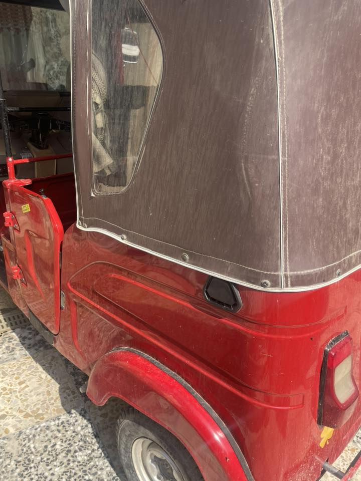 سلام عليكم
تكتك البيع موديل ٢٢ 
ب٩ وبيهه مجال بصيط  ***********
