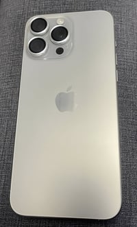 آيفون ١٥ برو ماكس • ٢٥٦ • بطارية ٨٦%