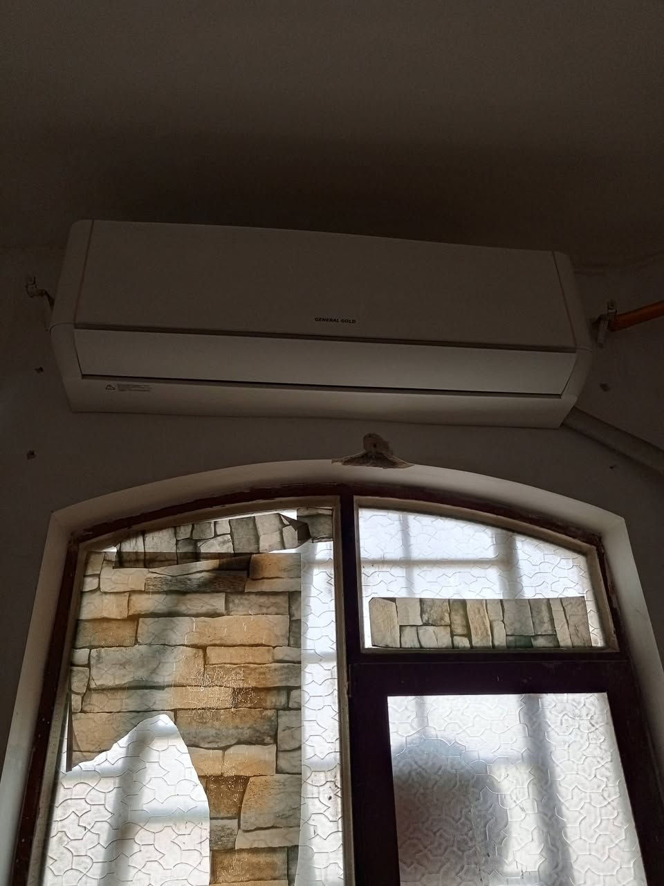 سبلت للبيع طنين تدفئه تبريد شرط الشغل العنوان حي السلام كربلاء السعر 350 ***********
