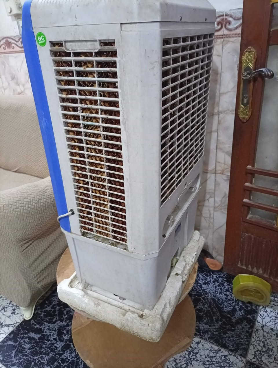 سلام عليكم مبرده كفيره للبيع كلش نضيفه العيب البيه تكهرب شنو صقته ماعرف///***********
@إشارة
