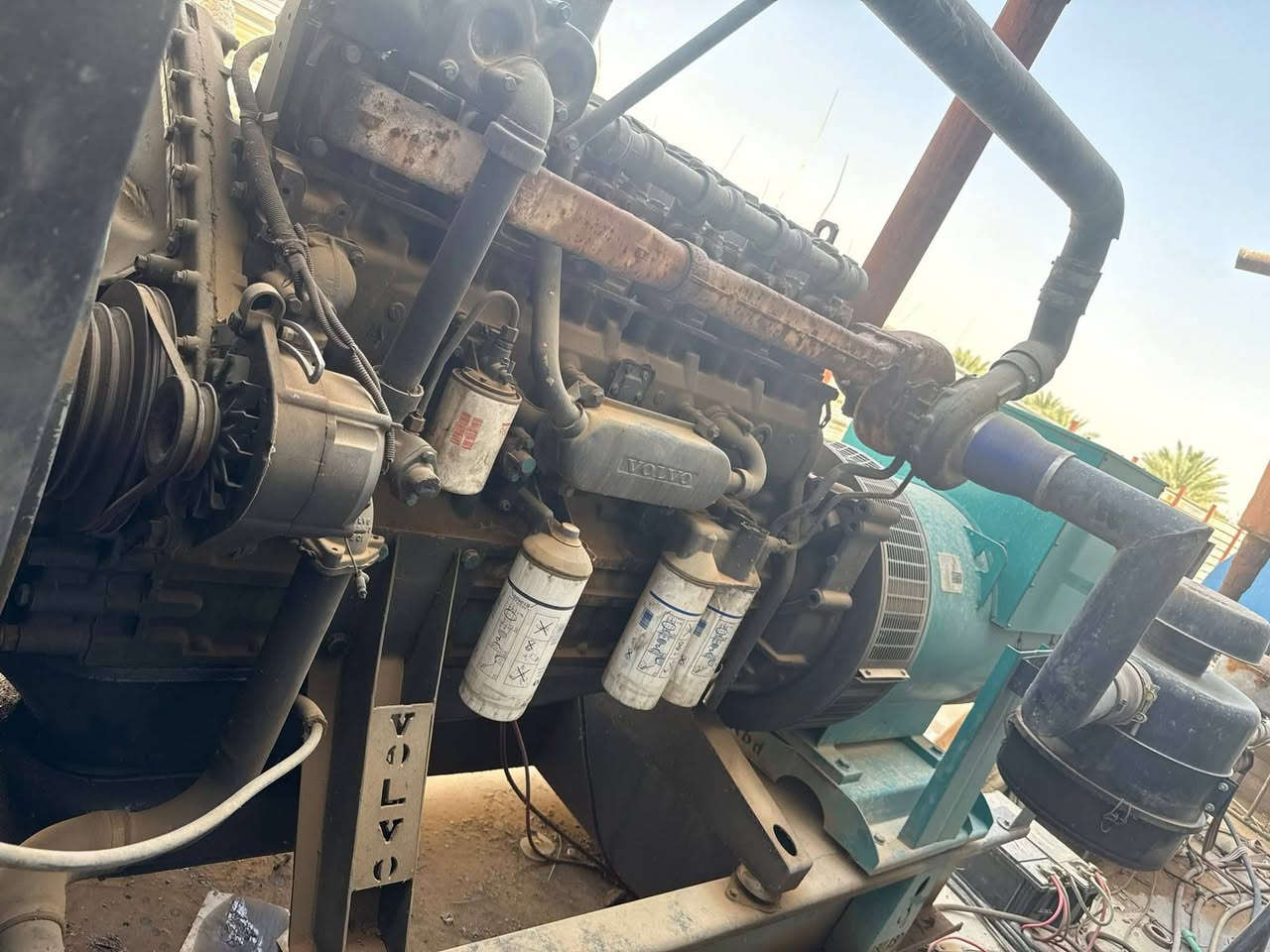 السلام عليكم 
مولدات للبيع فولفو 16 اف تولد 450 Kv
استعمال قليل 

للاستفسار 
***********
الموقع المدائن
