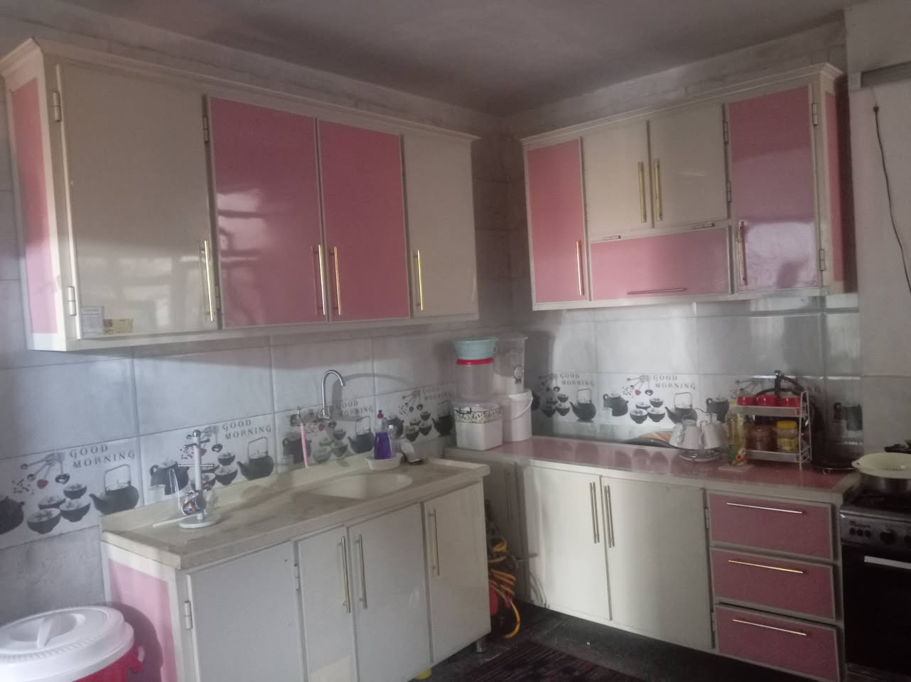 للبيع كاونتر اربع قطع نضيف مكانة بغداد الحرية ***********
