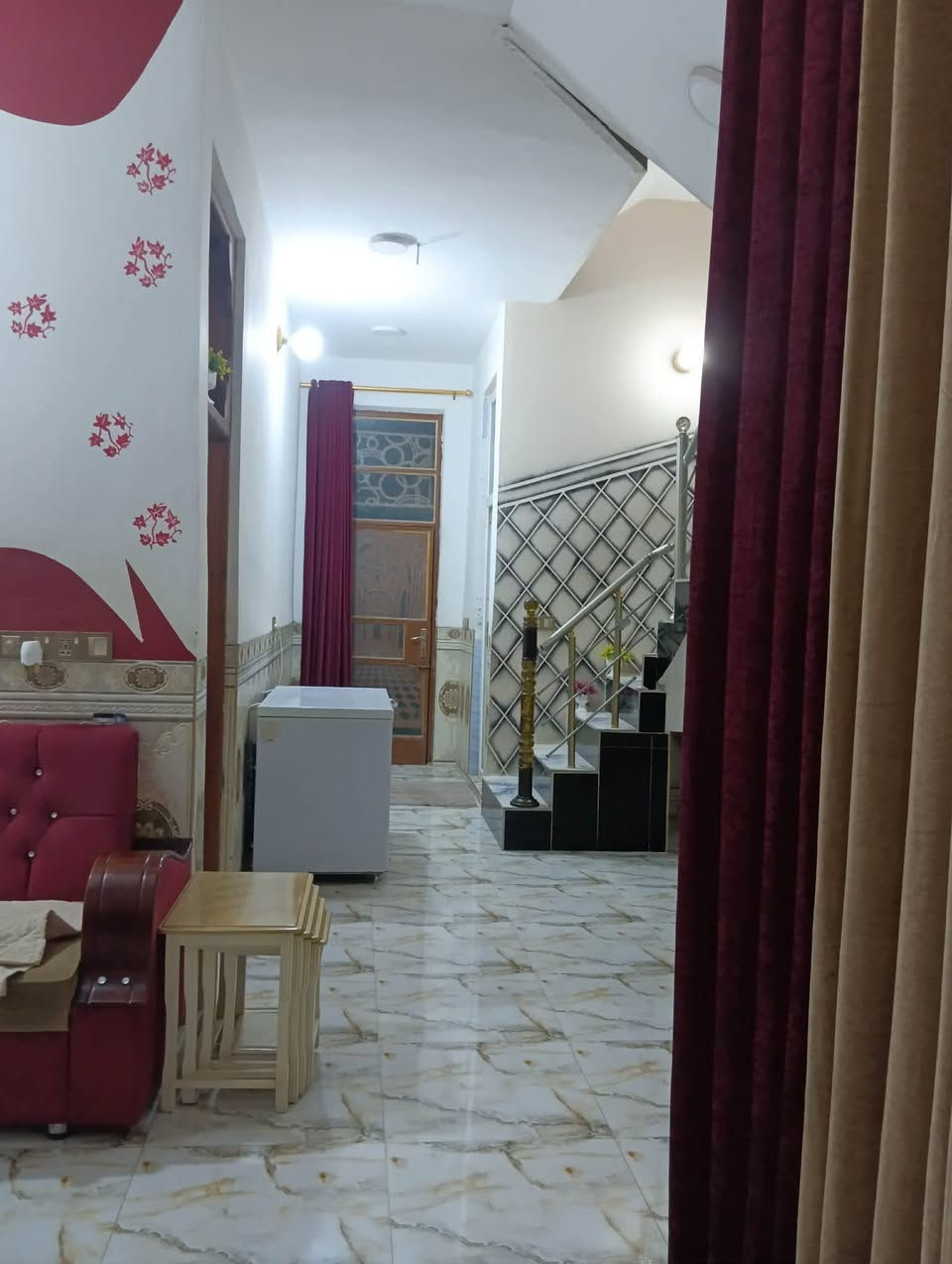 للبيع بيت ملك صرف مساحة 150 متر متر طابقين مكان في منطقة ام الكرفس بناء حديث مطبخ استقبال صالة غرفة نوم منور خلفي ومنور جانبي الطابق الثاني غرفه وصاله استقبال مراسله على خاص


**إذا كنت صاحب هذا الإعلان وتريد حذفه لأي سبب، رجاءا أرسل رسالة إلى الدعم الفني**