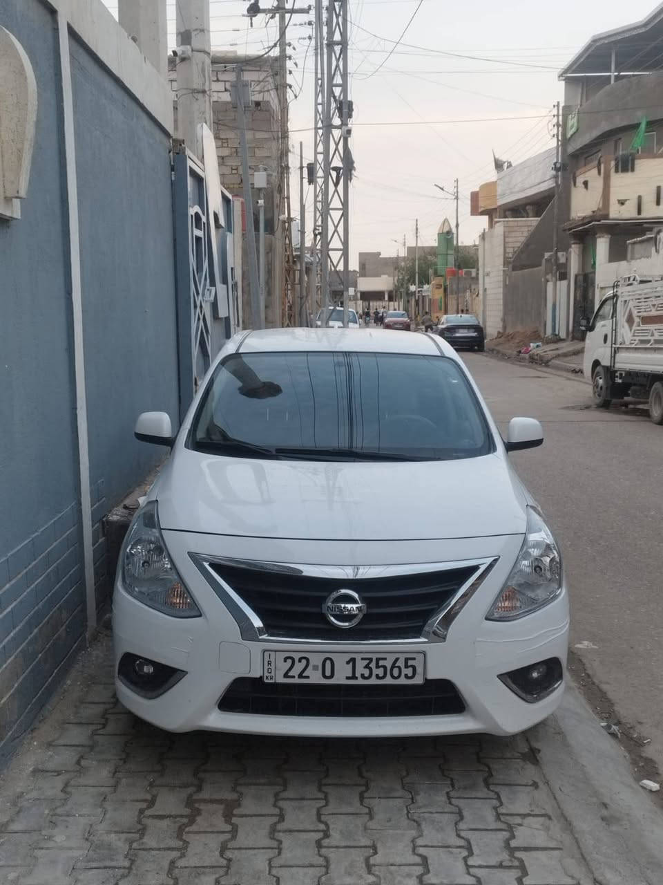 سلام عليكم نيسان سني2024 بليته زركه ماشيه 18الف كفاله عامه مكان السياره بصره 
سعر122وبي مجال 
***********
