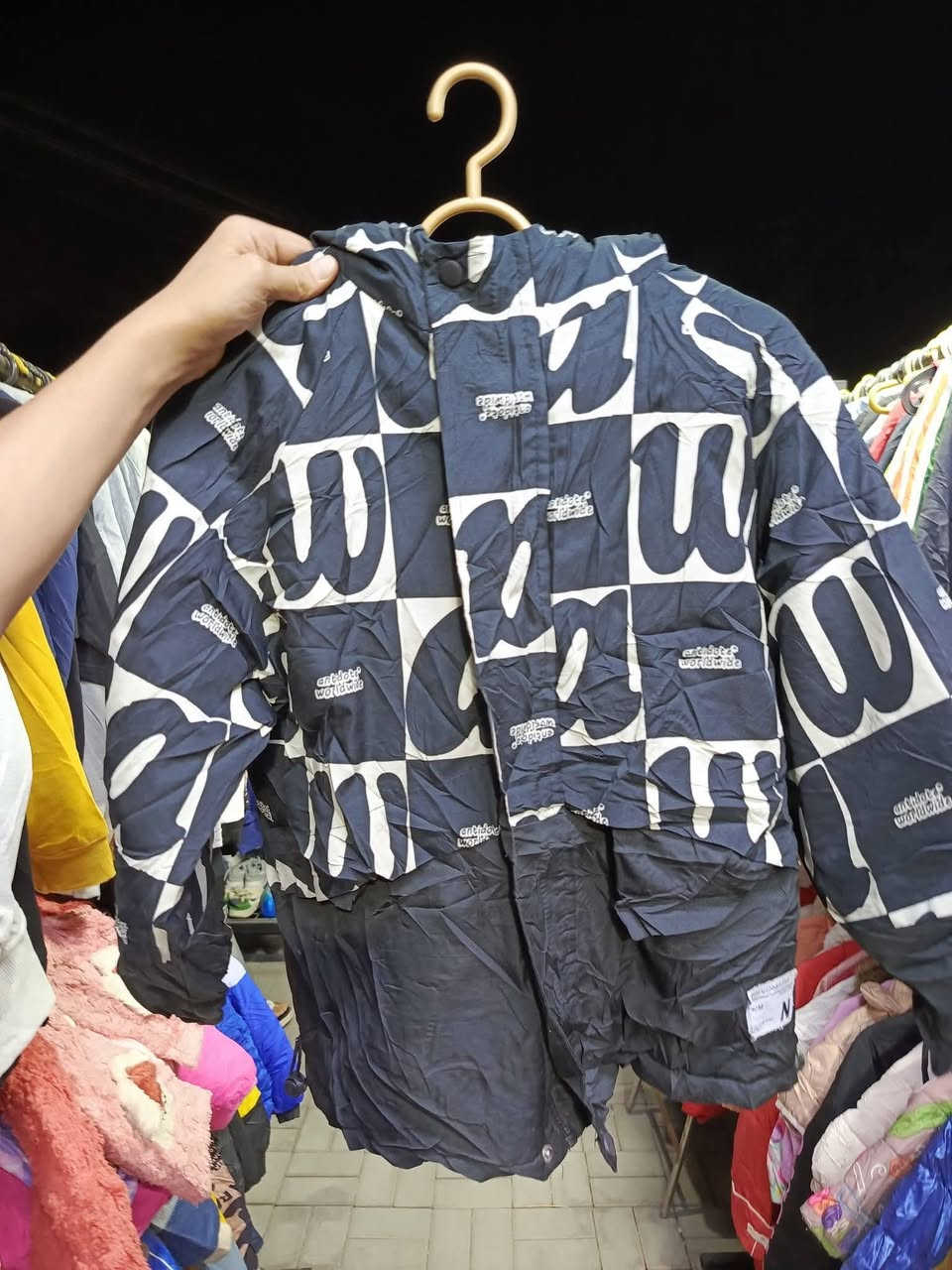 توفر قماصل اطفال بناتي ولادي بمحل ابو محمد 
موقعنا حي الخضراء مقابل جسر الشهيد ابو بكر السامرائي 
للحجز والاستفسار :***********
