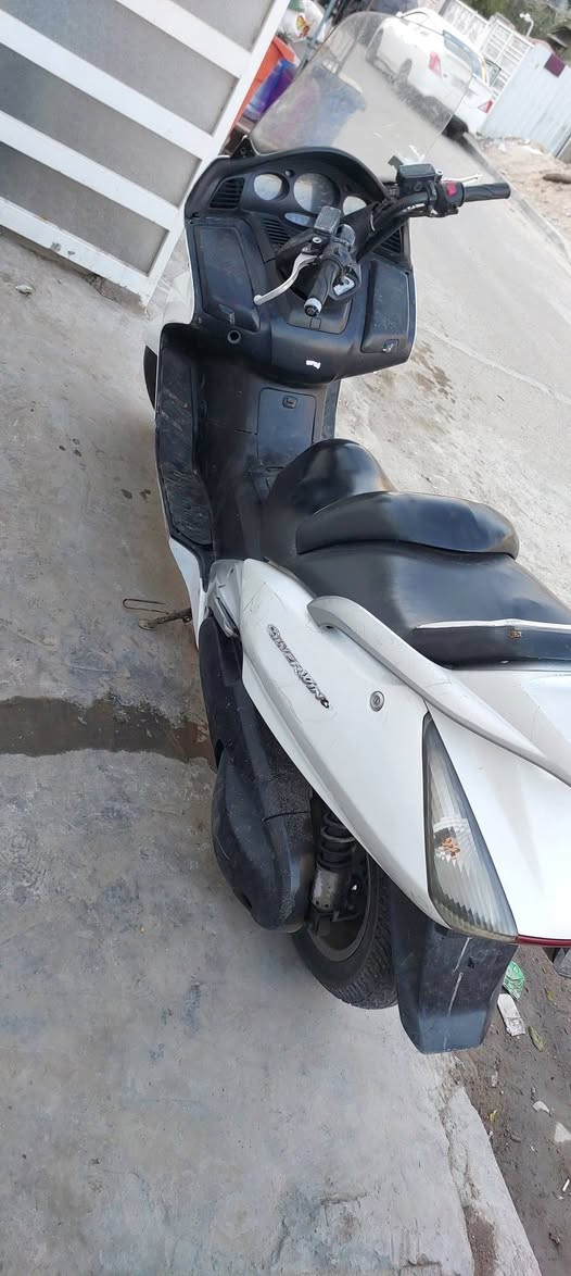 سلفر ونج ٦٠٠ مكينه ما مفتوحه الدراجه ببه نواقص بسيطه السعر ١٣٥٠ او بيه مجال بسيط مكاني بغداد البياع الرقم *********** بغداد, العراق
