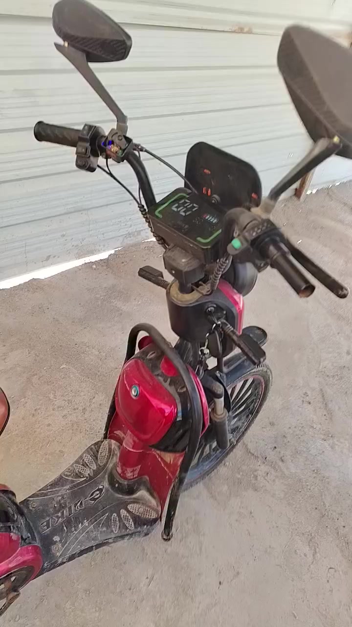 سلام عليكم عندي ماطور شحن حجم ٢٠يتحمل حد وزن ١٥٠موديل ٢٠٢٤لون احمر خلله بس قطع بواير ماجاي توصل قوه للعقل كله شغال ولحد هسه شغال بس ما يمشي تصليحه مو مكلف اريد مراوس ايباد ذاكره من ١٢٨وفوك سد بسد


**إذا كنت صاحب هذا الإعلان وتريد حذفه لأي سبب، رجاءا أرسل رسالة إلى الدعم الفني**