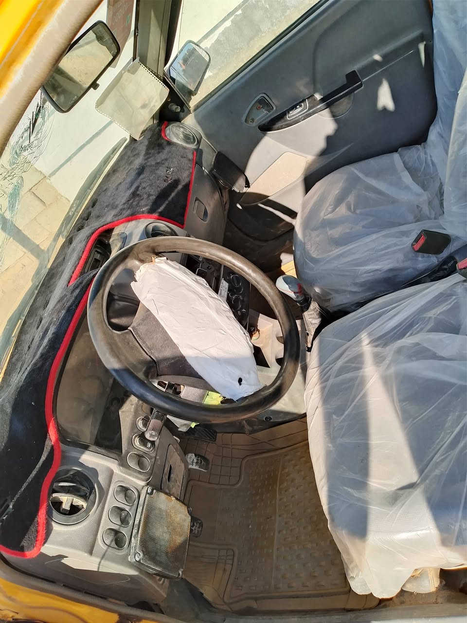 سلام عليكم سايبه موديل 12 مكينه وكير شرط تخم تيار سياره كشرها صافي مكينه جديد حداديه رقم وسط بسمي غرمات وهيىه على مشتري ماعرف شكد عليها سعر  13 وبيه مجال بسيط  سياره جاهز  كبل الشارع   مكاني بالديوانيه قضاء الدغار   ***********
