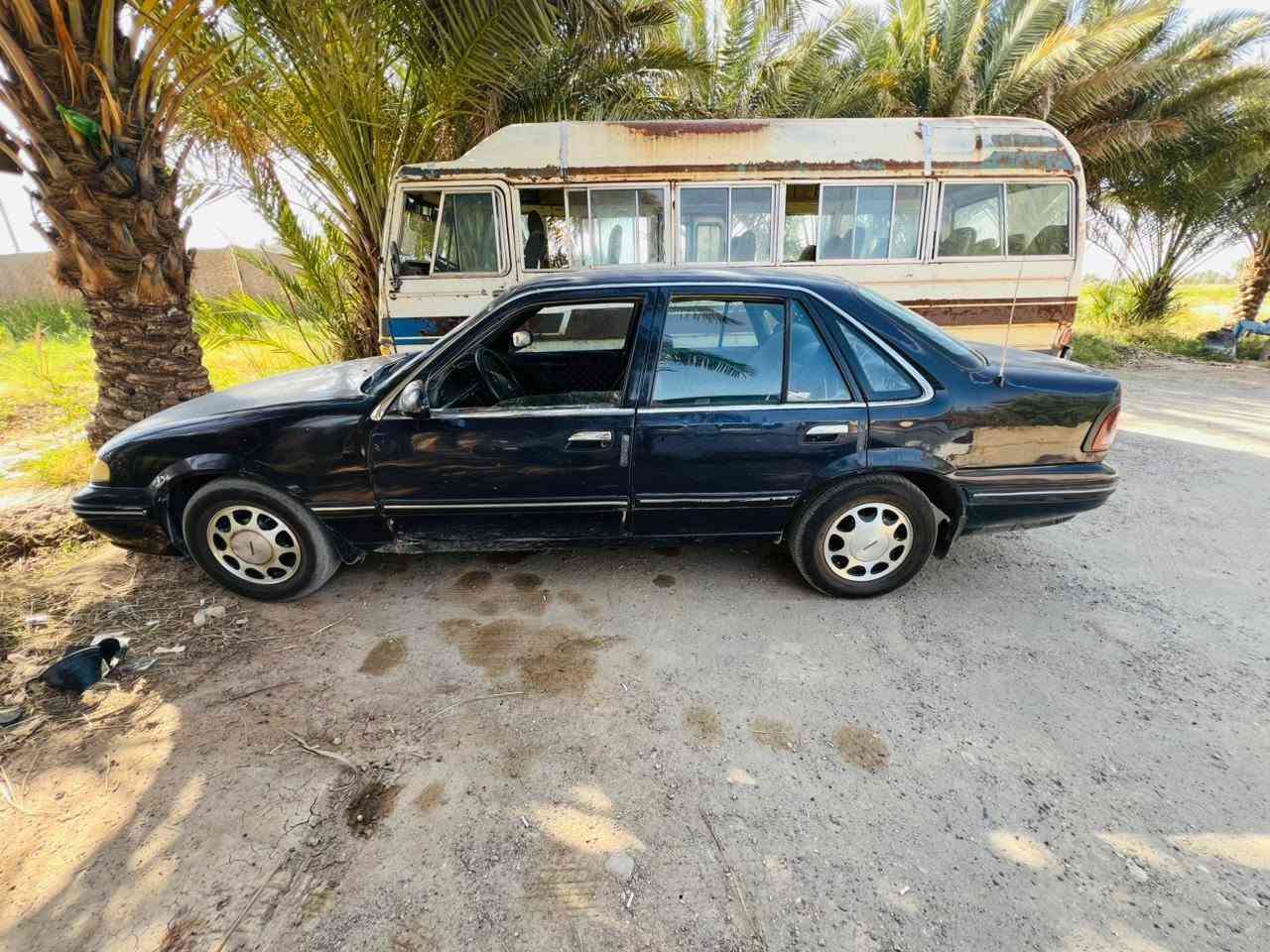 سياره 94 رقم بغداد سنويه 28 كير محرك حاويه سياره بس جارده بدون ضربه صدر زين***********
