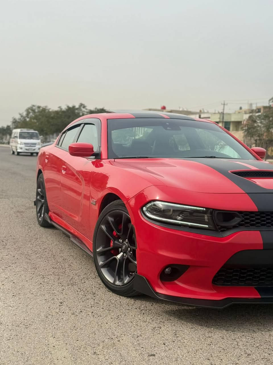 جارجر  سكات باك 6400 موديل 2022 فول للاخير
ماشيه 20الف 

رقمها بغداد .  بأسمي والسنوية 6400 بلاديه

حادث  باب السايق ونص الباب الخلفي وراجع بارد فقط السياره بدون قطرة صبغ  بدون ايرباك 

كير+محرك+اكسل كفاله. بدون برمجه وبدون اي اضافات ستوك السيارة ومداخلة اي استعراض. وعليها ادامة كاملة

✔️المواصفات 

1-كشنات تدفئه وتبريد وكهربائية وكشنات الخلفي تدفئه
2- شاشة حجم كبير 
3-ستيرن تحكم  
4-كامرة دوارة
5-حساسات خلفي اصل
6-ستيرن تدفئة
7- وضعيات قيادة متعددة
8-شفتات ستيرن
9-فجوج برمبو بلادي
10-تشغيل عن بعد 
11-كزوز بلادي
12-سلايد روف
13-تحديد مسار
14-مري قلاب
15-سماعات الباين
16-كشنات خزن ميموري
17-رادار امامي وجانبي 
السياره فوول للاخير اعلى مواصفات بالجارجر

 ——————————————
الي يريد السعر يتصل  وبالخدمه 

رقم الهاتف:***********
