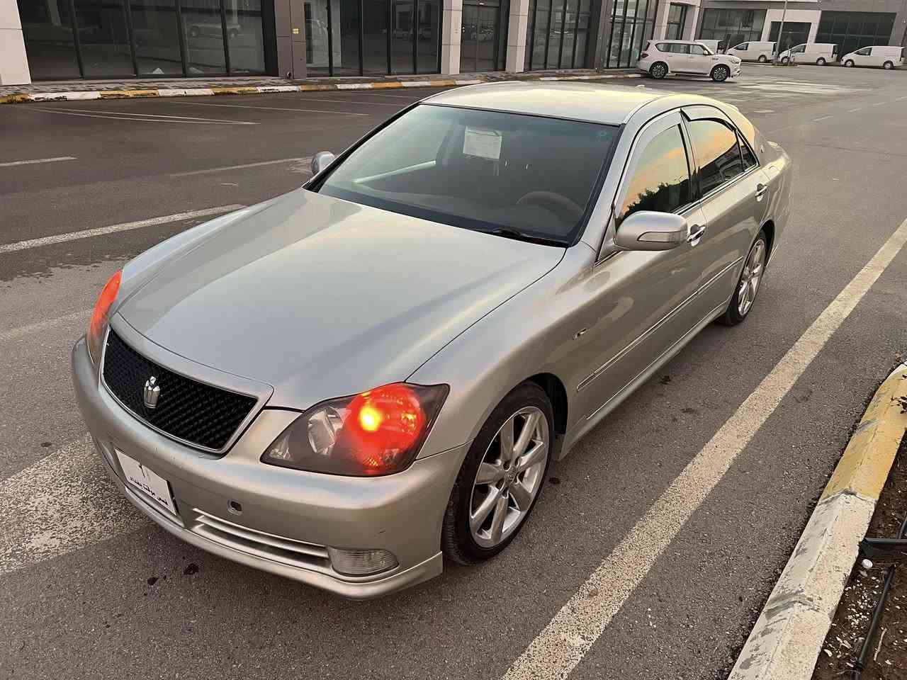 شاهینەی موس 
مۆدیل 2005
مەکینە 182
3دوگمە 
ئاوینە ئیشارەت
تەبرید ساردو گەرم ئیشەکا
دەعمو لیدراوی نیە
گیرو مەکینە بەشەرت
چوارتایەو ویلی لۆکی لەسەرە 
سعری کۆتای 57 گەلایە
***********
