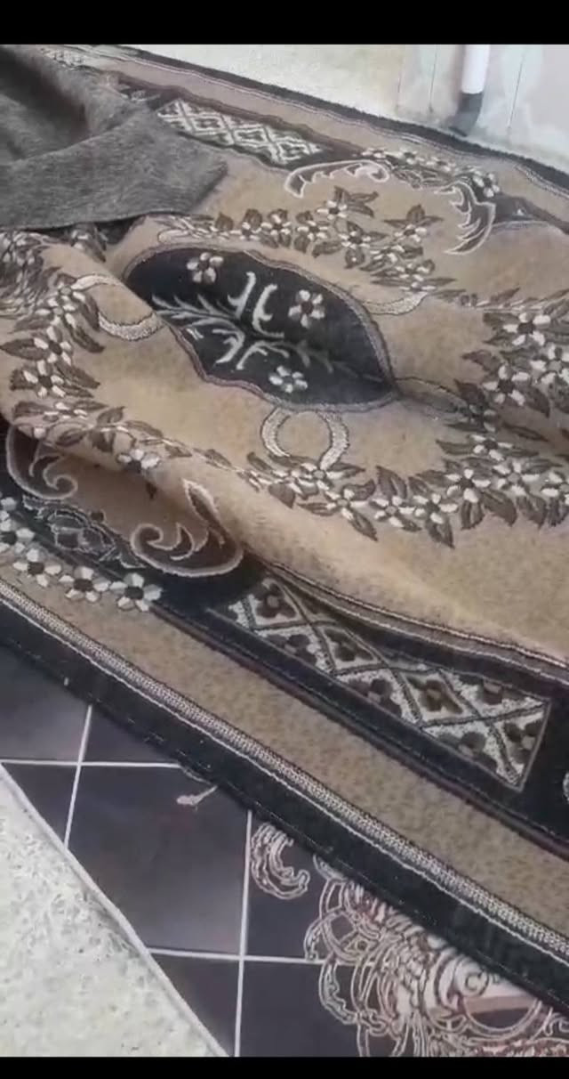 زوالي عدد4  
مستعملات مابيهم أي خلل 
كلهم السعر ٢٥ 
***********
