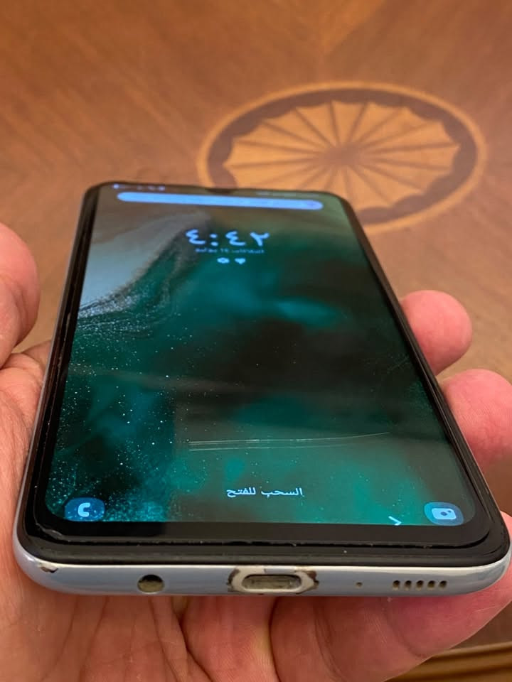 للبيع Samsung Galaxy A70
الذاكرة: 128 جيجابايت
 البطارية: 4500 مللي أمبير
جهاز نظيف ومابدل اي شي  
السعر ١١٠
مكاني بغداد نفق الشرطة ***********
