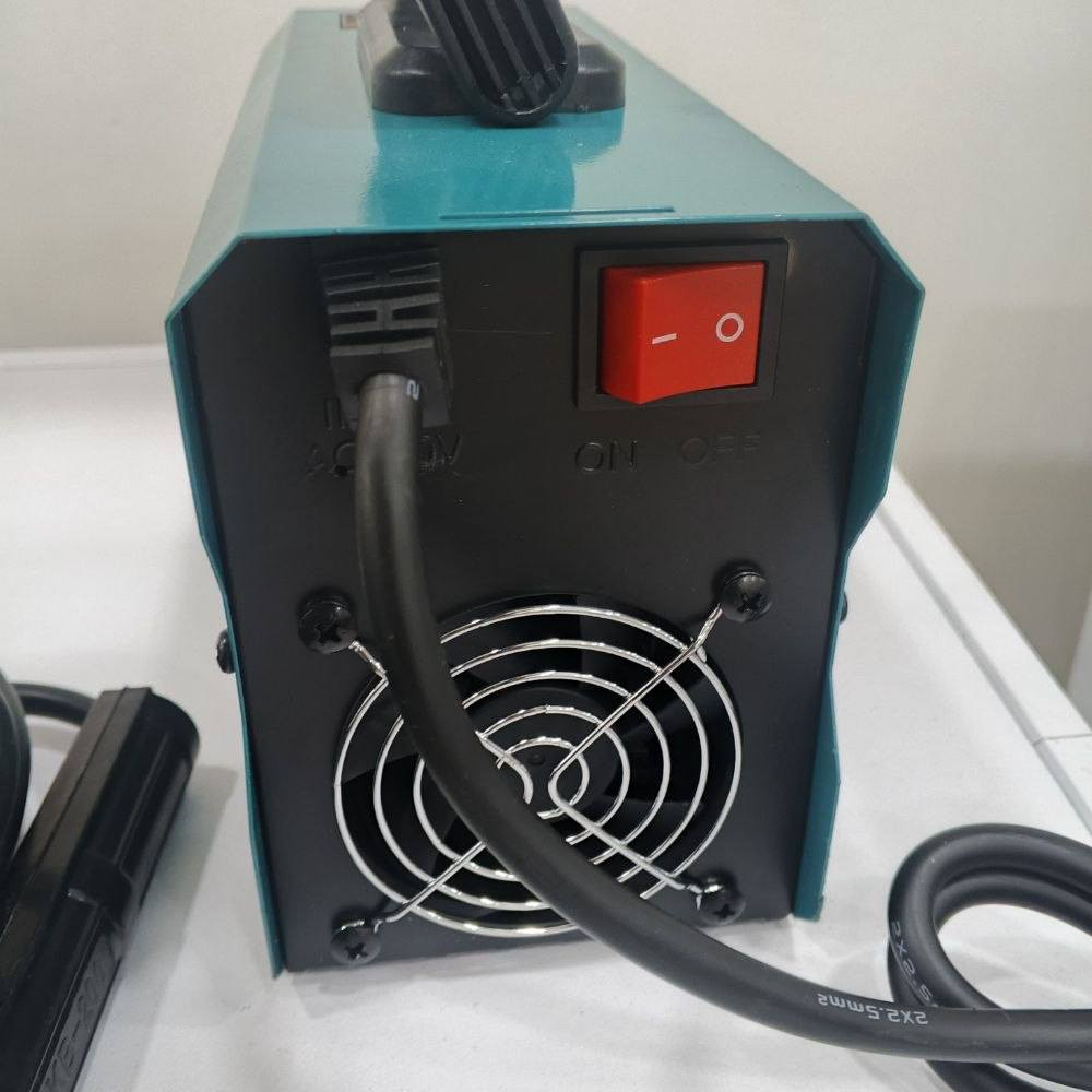 الاسم:   ماكينة لحام إنفرتر MMA-950
الوصف:  ماكينة لحام إنفرتر محمولة (MMA-950) بتقنية IGBT، تتميز بحجم صغير وأداء قوي، مناسبة لأعمال اللحام المنزلية والاحترافية. توفر تحكمًا دقيقًا في شدة التيار مع شاشة عرض رقمية، وتأتي مع ملحقات كاملة تشمل الكابلات، ماسك القطب، مشبك الأرضي، وقناع حماية

السعر بسس ب ٤٠ الف والتوصيل ٥ لجميع محافظات العراق🔥🔥🔥


**إذا كنت صاحب هذا الإعلان وتريد حذفه لأي سبب، رجاءا أرسل رسالة إلى الدعم الفني**