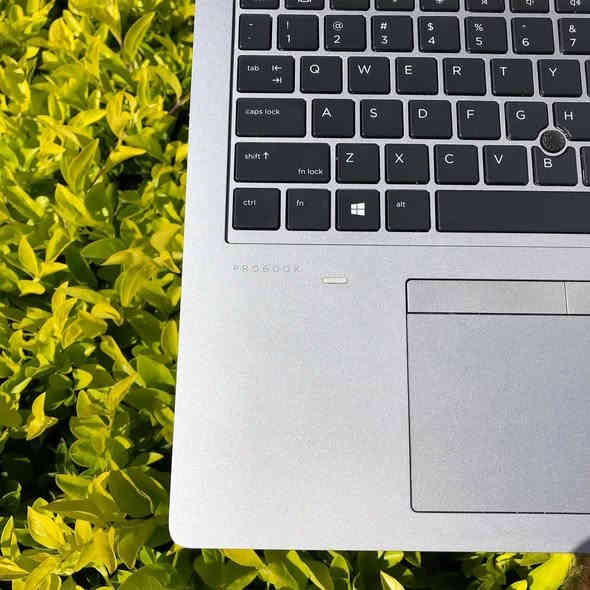 🖥️ HP ProBook 650 G4 🔥

💼 أداء يعتمد عليه 🔥سرعة عالية 🖥️ مناسب للعمل👨‍💻 والدراسة👨‍🎓. 

المهندسين 👷والدوائر الحكومية👨‍💻

الطلاب والمدرسين👨‍🎓

الأوفيس والتصفح 📲واليوتيوب

برامج التصميم الخفيفة🖥️ والمونتاج البسيط👨‍💻. 

💛🤍 المواصفات التقنية 🤍💛

💻 الموديل: HP ProBook 650 G4

⚙️ المعالج: Intel Core i5 – الجيل الثامن

🔥 الرام: 8GB DDR4

⚡ التخزين: 256GB SSD سريع جداً

📺 الشاشة: 15.6" FHD

🎮 كرت الشاشة: Intel UHD 620 (ذاكرة مشتركة 4GB)

⌨️ كيبورد عربي – إنكليزي

📦 الحالة: نظيف جداً – جاهز للاستخدام فوراً

🌼🌼🌼🌼🌼🌼🌼🌼🌼🌼🌼🌼🌼🌼🌼🌼🌼🌼

💰 السعر :- 275 ألف دينار فقط. 

🚗 توصيل متوفر لجميع المحافظات. 

🩵 بغداد 5 الف دينار فقط. 
🩵 محافظات 6 الف دينار فقط. 

🌼🌼🌼🌼🌼🌼🌼🌼🌼🌼🌼🌼🌼🌼🌼🌼🌼🌼

📑 ضمان لمدة عشره أيام من تاريخ الإستلام. 

📩 للطلب والاستفسار التواصل على الواتساب أو المازنجر***********

🌼🌼🌼🌼🌼🌼🌼🌼🌼🌼🌼🌼🌼🌼🌼🌼🌼🌼

🖥️مكتب النبأ لتجارة لابتوبات المستعملة وقطع الغيار.

⏰أوقات العمل من 4 عصرا الى 12 مساء.
