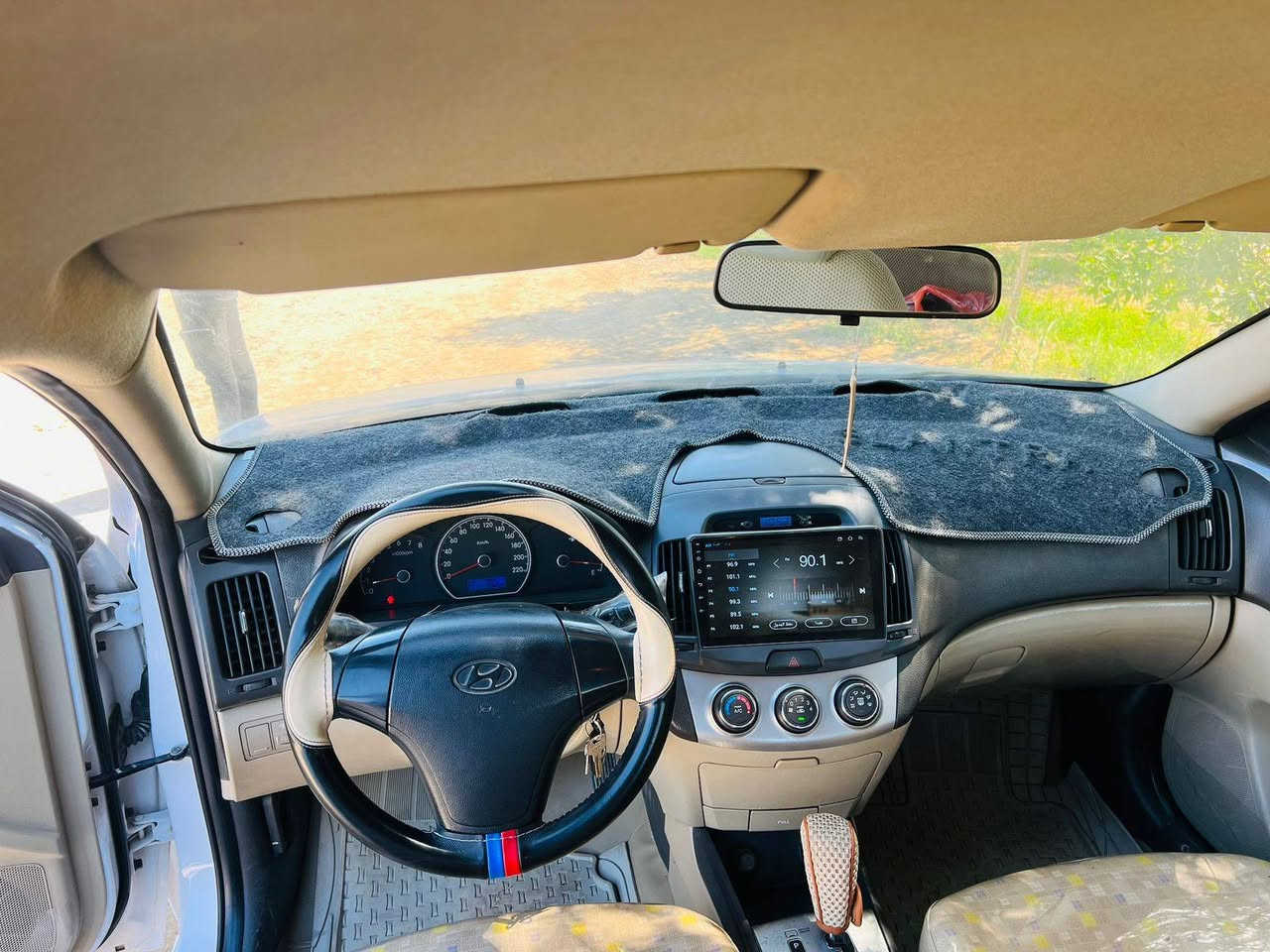 النتر ٢٠١١رقم السيار بغداد  العنوان بغداد تقاطع النهروان 
مستعجل على لبيع حيل
رقم الهاتف ***********
غير متواجد على فيس
سياره كفاله عامه من كلشي
سعر ١٢٥
