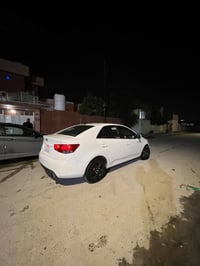 سيراتو 2012  السيارة مصبوغه عام سبب (( الترقيم )) بدون اي حادث مكينه ك...