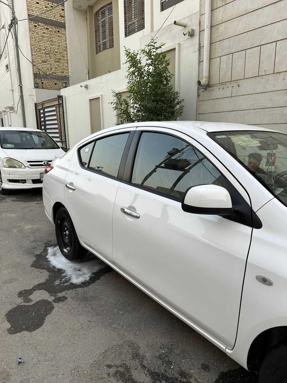 نيسان سني هندي ام البليته الزركه مديل السياره 2024السياره مكفولا كفاله عامه ما عده شخط بل جاملق الخلفي السياره احله من الصوره السياره ماشيه 46الف السعر 127وبيه مجال الشراي يتصل رقم الهاتف ***********
