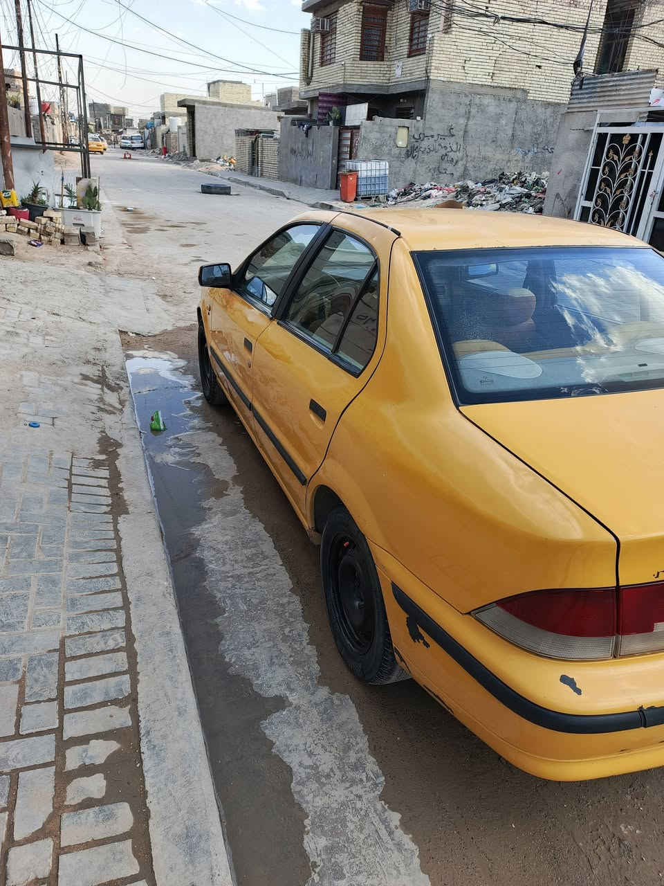 سمن 2010ناطق مكفوله من الظربه والصبغ فقط الدوسه بيها شوية صبغ رقم بغداد انكليزي 
سيارة جاهزه كل نقص مابيها كهربائية شغاله كلهن صدر امامي خلفي جديد بيدي مسوي قبل شهر   بسمي تحويل ثاني يوم  مصفره هيه وغرامات السعر 28مال بيع   المحرك بي خيط بخار  خيط بخار فقط  الي يرغب ***********
