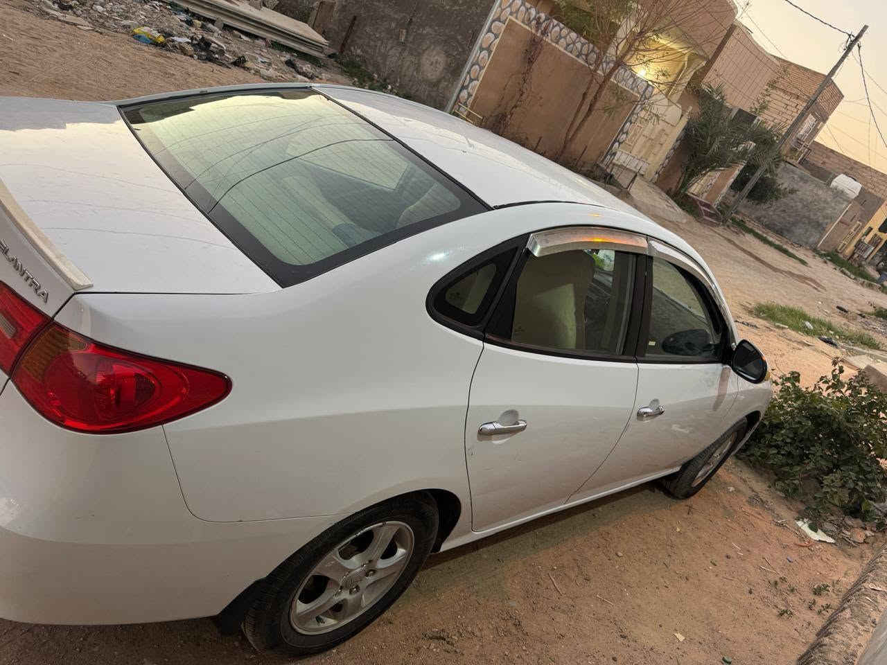 السلام عليكم النترا كفالة عامة السعر 107
هونداي النترا خليجي 2011 خليجي 
كفالة من فتح وصبغ وتبديل 
اللون ابيض
رقم اربيل 
المواصفات 
مكينة 1600 دوش دكشن عالي
ويل كب 15
تبريد شغال ممتاز
اطارات وبطارية جديد
مسجل شاشة اندرويد كامرة خلفية
اشارات بالمري 
مكينة كير صدر امامي خلفي كهربائيات ممتازة
السيارة جاهزة ما بيها نقص 
على أيدي من الشركة 
العنوان النجف خان النص
ملاحظة ..بيهه فقط بارد كد شبر بالجاملغ الامامي
***********
