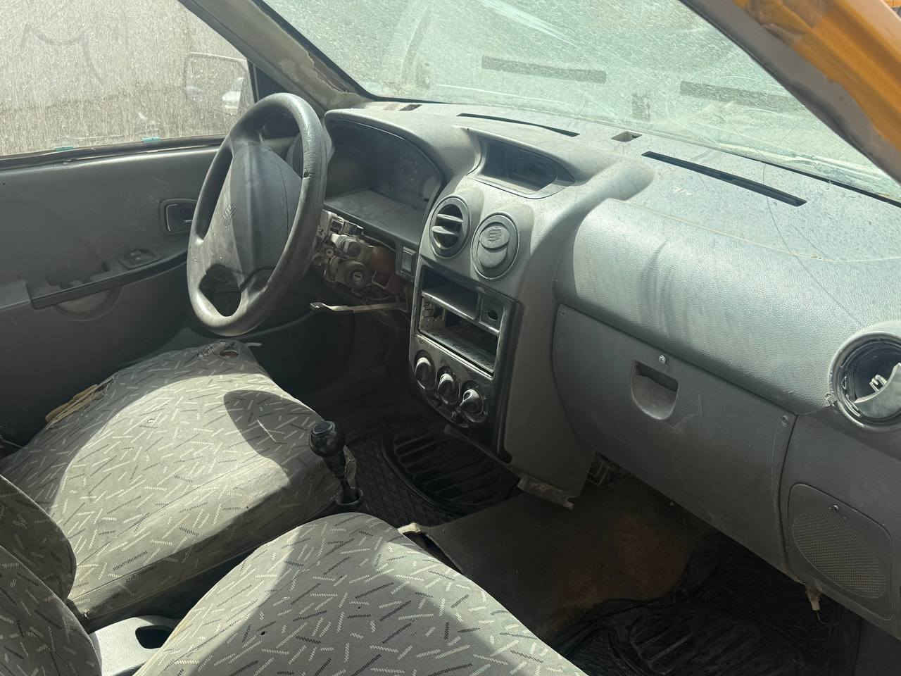 السلام عليكم
سايبه بدون راعي موديل 2011
ابيع كوم حديد 
سياره شغاله كيرها يفلت 
بيها سنويه كارتونيه 
سعرها 10 ورقات وبيها مجال 
مكاني بغداد الشعب 
رقمي ***********
