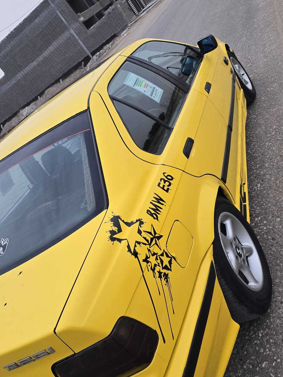 السلام عليكم للبيع بيم دبليو320
سياره جاهزه من كل نقص 
موديل 1992
تحويل مباشر رقم بغداد 
مكان السياره بابل مشروع المسيب 
الشراي يتصل *********** 
السعر ٣٨ وبيه مجال
