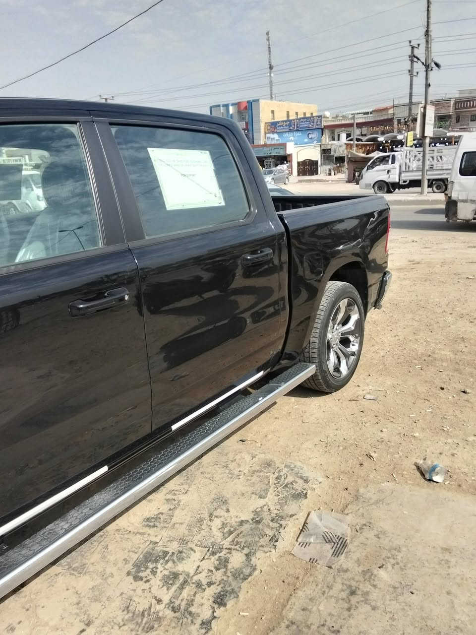 السلام عليكم دوج رام 2023 حادثها بجم بدون دواخل مبدل بيها بنيد وجاملغ نفس اللون بدون صبغ  محرك وكير نضيفات رقم بغداد باسمي تحويل مباشر  نص فول مري شفط سيارة جاهزة سونار بالمنشور السعر 280 وبيها مجال بغداد الزعفرانية ***********
