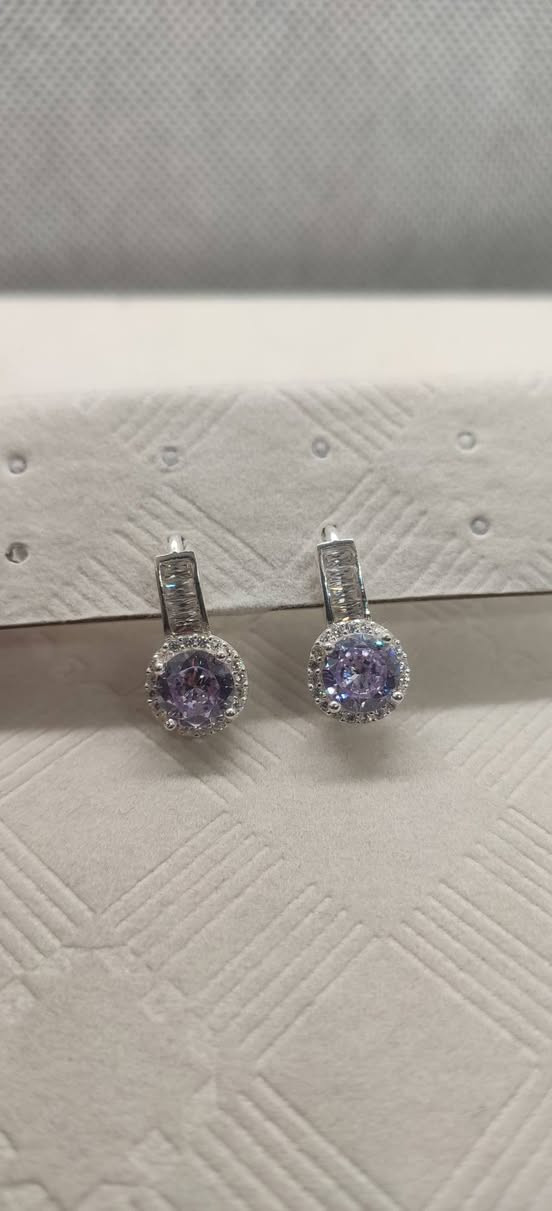 تراچي فضة اصلية
السعر ٢٥ 
يوجد توصيل لكافة محافظات العراق


**إذا كنت صاحب هذا الإعلان وتريد حذفه لأي سبب، رجاءا أرسل رسالة إلى الدعم الفني**