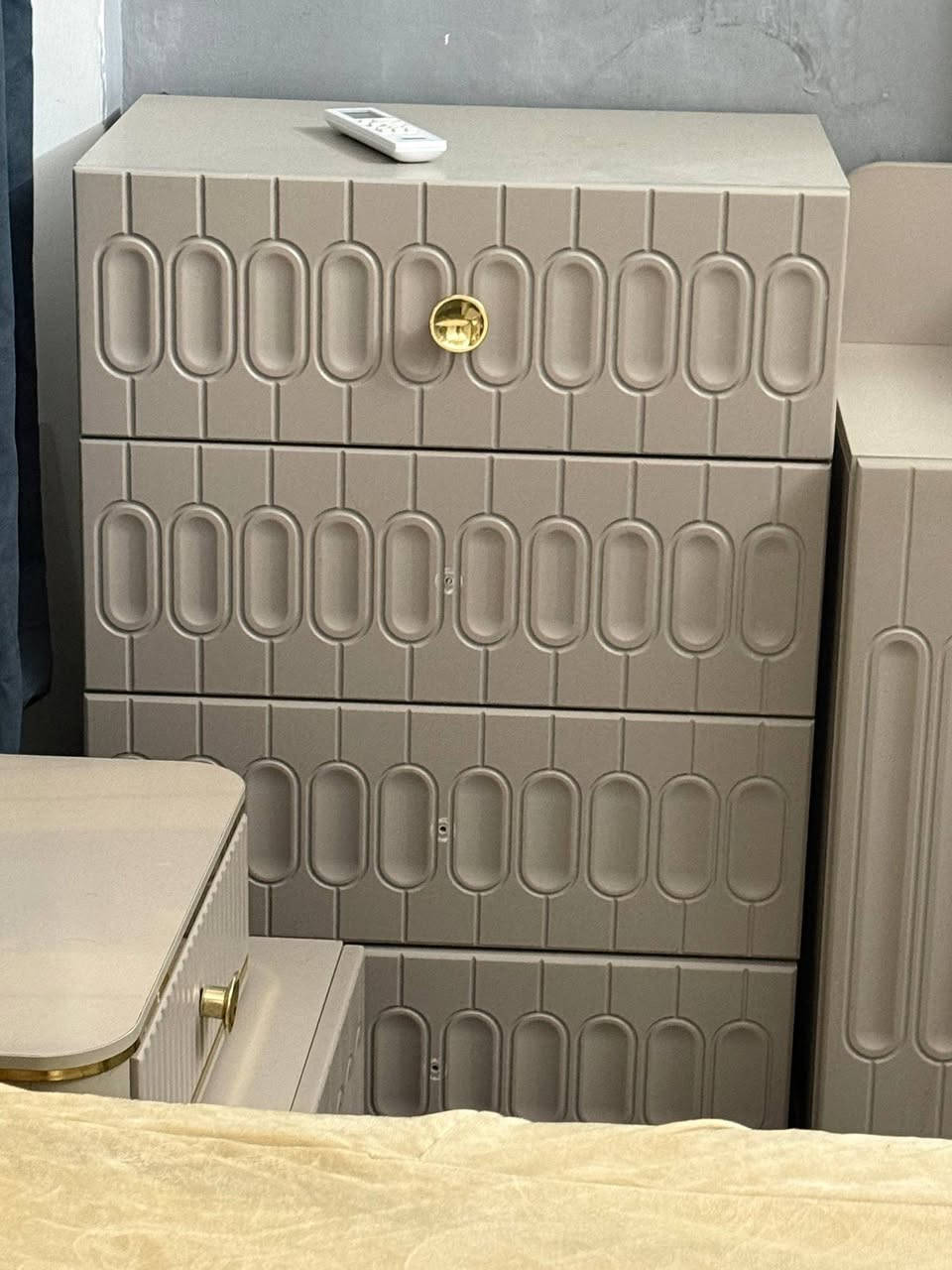 غرفه نوم 9 قطع نظيفه مصار هوايه مشتريها بس متروكه جانت كل غراضها موجوده حتى اليدات والاضاءة والطابوريه والتخته والمرايه الطويله السعر مليون و٣٠٠ وتعالو وشوفوها بعينكم اذا تحبون


**إذا كنت صاحب هذا الإعلان وتريد حذفه لأي سبب، رجاءا أرسل رسالة إلى الدعم الفني**