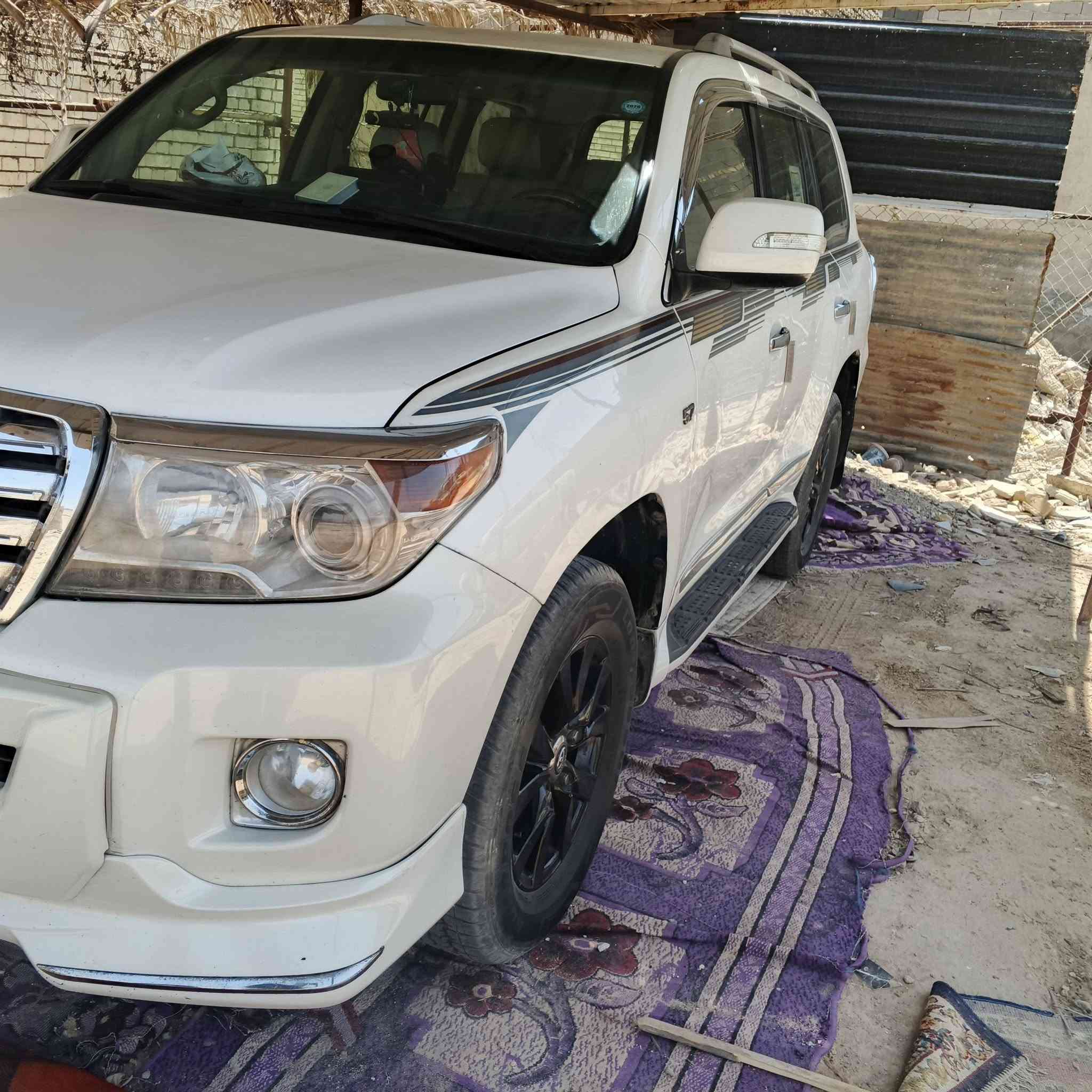 سلام عليكم سياره لاندكروز شمالي لبيع
موديل 2010 بدون حادث بدون صبغ 

 سعر 255 مراوس بسياره اصغر 

رقم ***********
