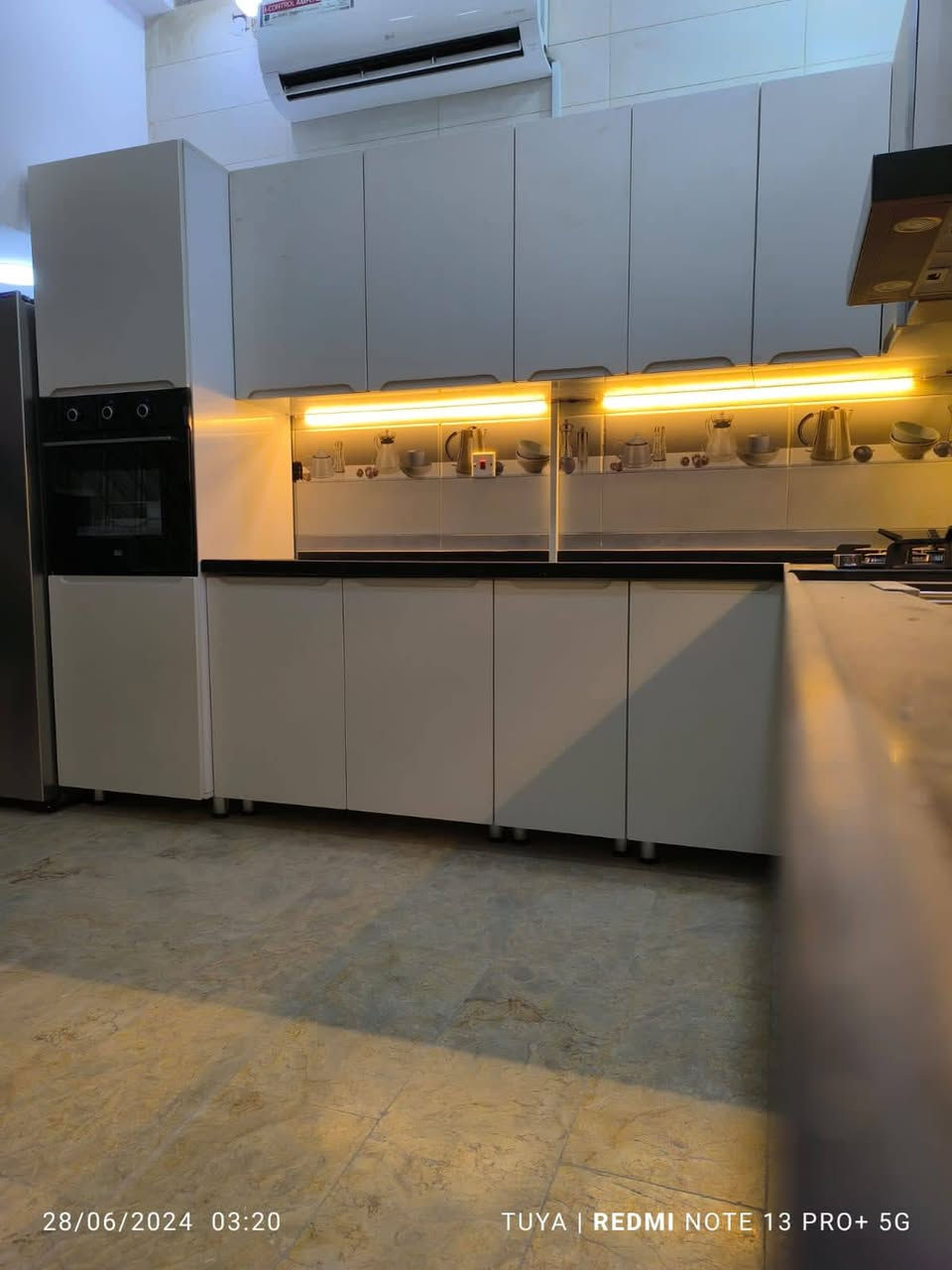 🌟 اجعل مطبخك قلب البيت النابض 🌟
تصاميم مبتكرة تناسب ذوقك ومساحتك
📞 احجز استشارتك المجانية اليوم ✨

واتساب ***********
