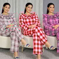 واحة التصميم • معمل خياطة • خياطة