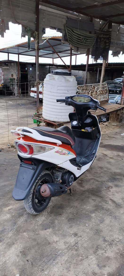 سلام عليكم
دراجه جي فور  كامله ختم واحد شرط جاهزه بس مكينه توه ضعفت  بس شغله سعره 400وبيه مجال لطيبن اني خادم مكلف بنشر هاذه رقم صاحب الدراجه *********** مكاني فضليه ال محينه
