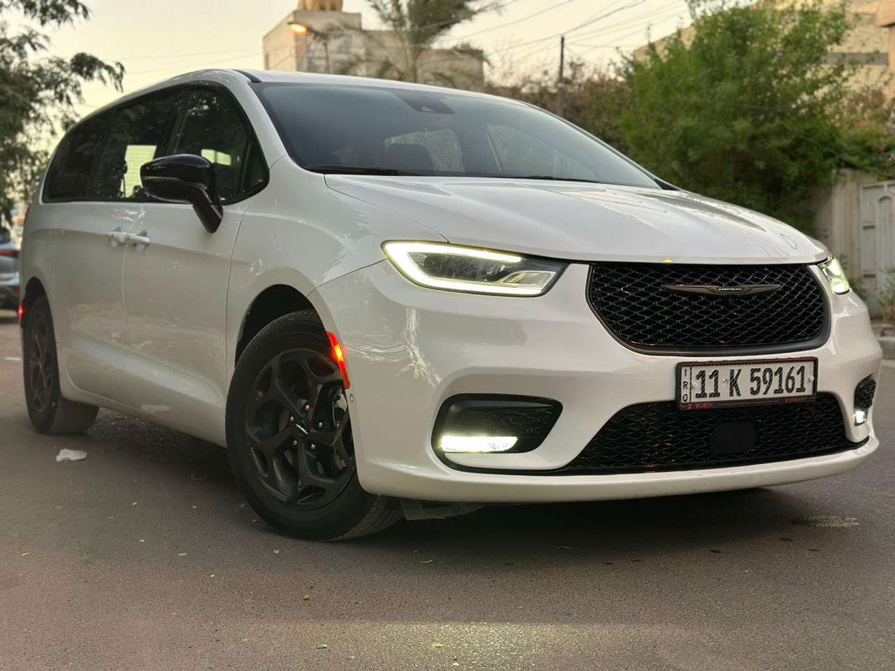 سلام عليكم شباب دخول جديد
2024   CHRYSLER PACIFICA.  S 

كرايسلر باسفيكا هايبرد - بانزين - بلك ان 

الضرر ؛؛  موضح بلصور جانبي بجم كبس تبديل قطعتين

                 

اللوحه ؛؛ بغداد بسمي تحويل بنفس اليوم 

ماشيه 27 الف ميل 

1-خمس كامرات السيارة 360

2- هندبريك بصمة 

3- تشغيل عن بعد 

4- هيترات بالكشنات 

5- رادر جانبي 

6- بيبان كهرباء ( تحكم ريمونت ) 

7- صندوق كهرباء شفط 

8- رادار امامي خلفي 

9- كشنات VIP منفصل

10- مانع انزلاق 

11- نظام ستوب بارك 

12- لايت لدالشكل الجديد 

13- تنبيه الخروج المسار 

14- شاشة كبيرة كاربلاي 

15- تبريد مركزي ثلاثة قطع 

16- تدفئه كراسي وستيرن

17- تحكم استيرن فول 

18- بردات داخلية 

19- اشاير بالمري 

20 -محرك 6 سلندر 3600 

21- كير ماوس 

22- نقطه عمياء 

23 - كشن كهرباء + خزن 

سعر السياره : ٢٤٨ وبيه مجال

       مكان السياره بغداد

       ☎️ 0770 456 1247
