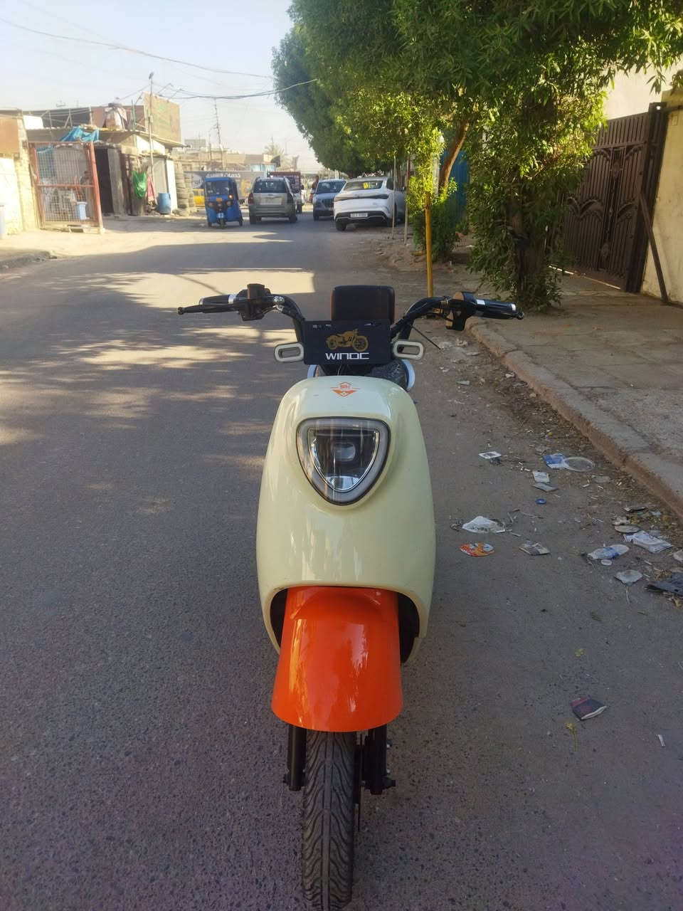 دراجه شحن نوع كلاسك
مديل 25 
شاحنه اصليه 
بصمه وسويج وكارت 
دراجه جديده وكامله كل نقص مابيه 
السعر 250 
بغداد الامين الثانية 
***********
