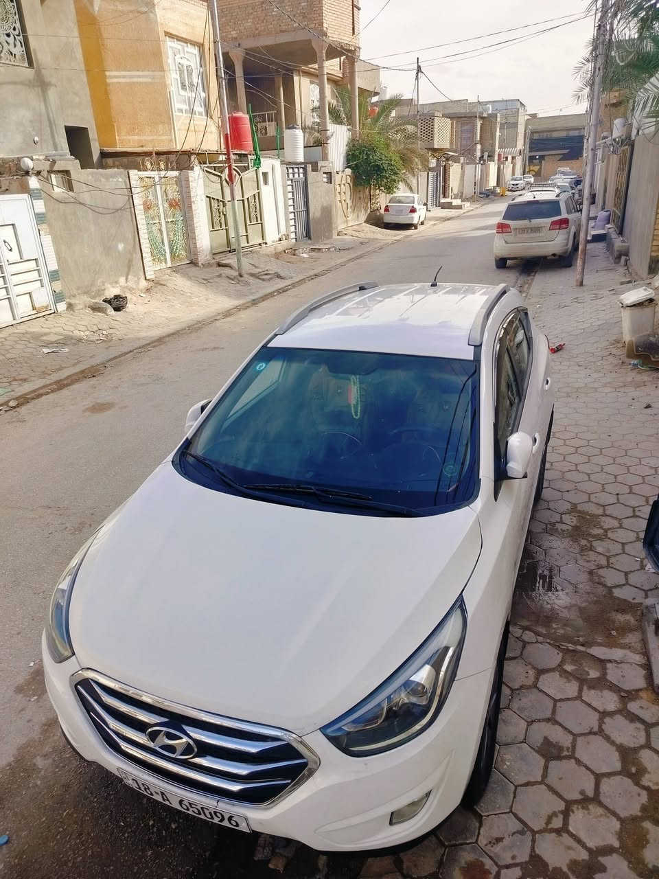 السلام عليكم 
للبيع هونداي توكسان 2014
 وارد خليجي فول ماعدا البانوراما 
 گير حدادية جدد خير من الله 
بيها بس البنيد مرشوش بدون ضرر 
رقم بابل انگليزي بأسمي شرط المداور
مكينة 2000
قطعتين تبريد 
اشاير بل مري 
لدات امامية
منضومة زنون 
شاشة كامرة دوارة
عنوان السيارة نجف 
السعر155وبيها مجال
العنوان نجف 
رقم الحاتف. ***********
