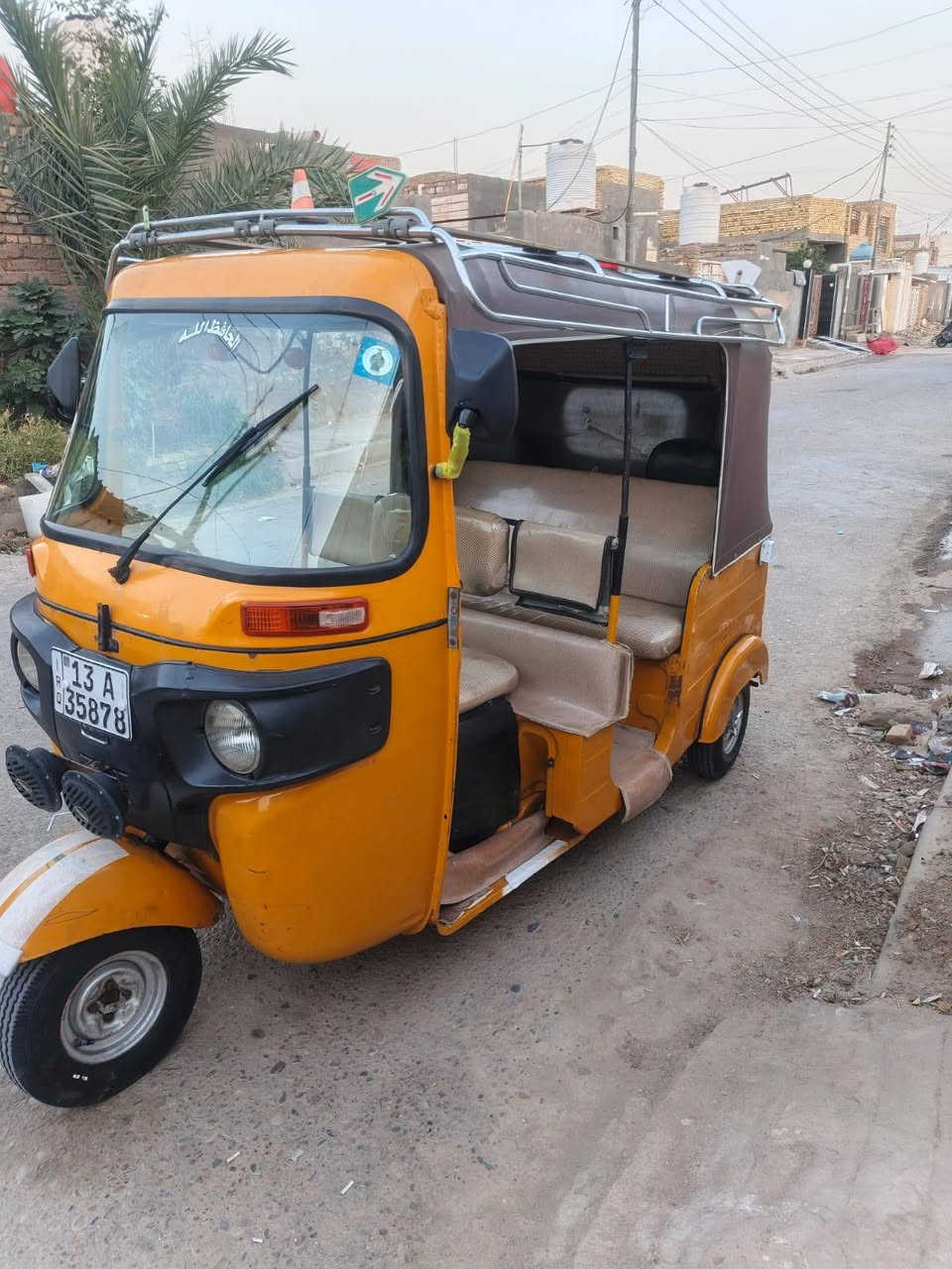 تكتك موديل 20 كفاله من صبغ ولمعجون بيها بارد قليل مبين بصوره سنويه دوس معمره 
*********** خاص مارد اتصل وتدلل
