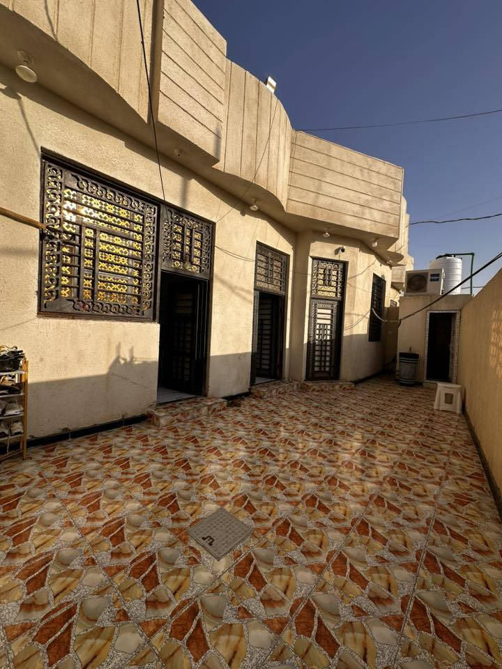 سلام عليكم
دار سكن البيع ابو الخصيب العوجه شارع المقيمين 
مكون 4اربع غرف وصالة جبيره واسعه ومطبخ وكراج واسع وحمامات داخلي وخارجي 
بناء 🔨 حديث 
طابو زراعي عراقي اصل 
وموفر كل الخدمات 
المساحه 220
السعر 78وبي مجال
استفسار اتصل 
***********
