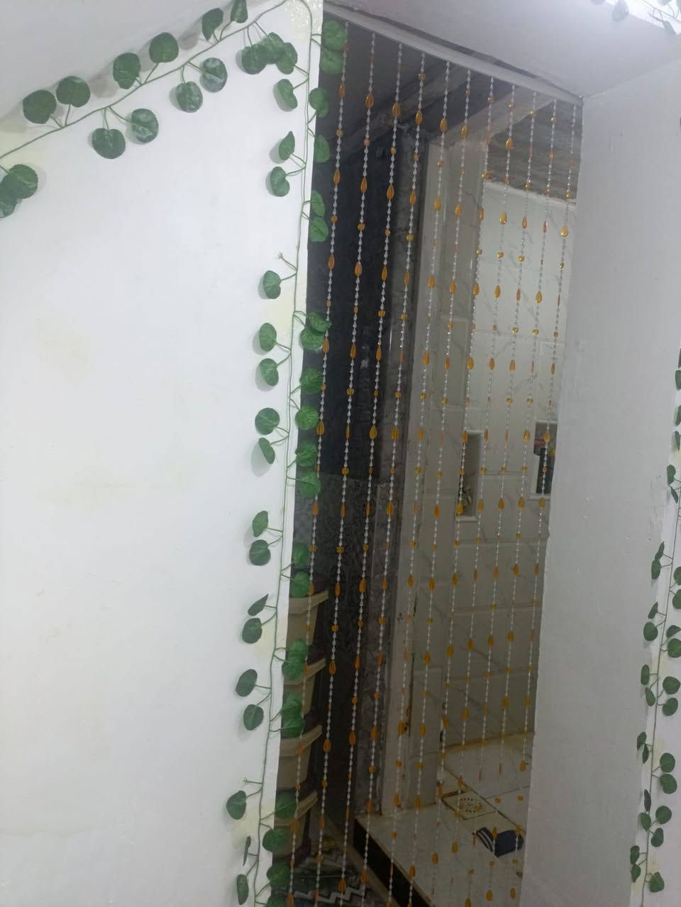 بيت 100 متر للبيع في حي النداء على ساحه منطقته 59 يحتوي ألبيت على غرفه واستقبال صاله ومطبخ ومكشوفه وحمام وصحياته خرجي وداخلي السعر 77وبي مجال لشراي بصيطه اي استفسار على هذا الرقم ***********

