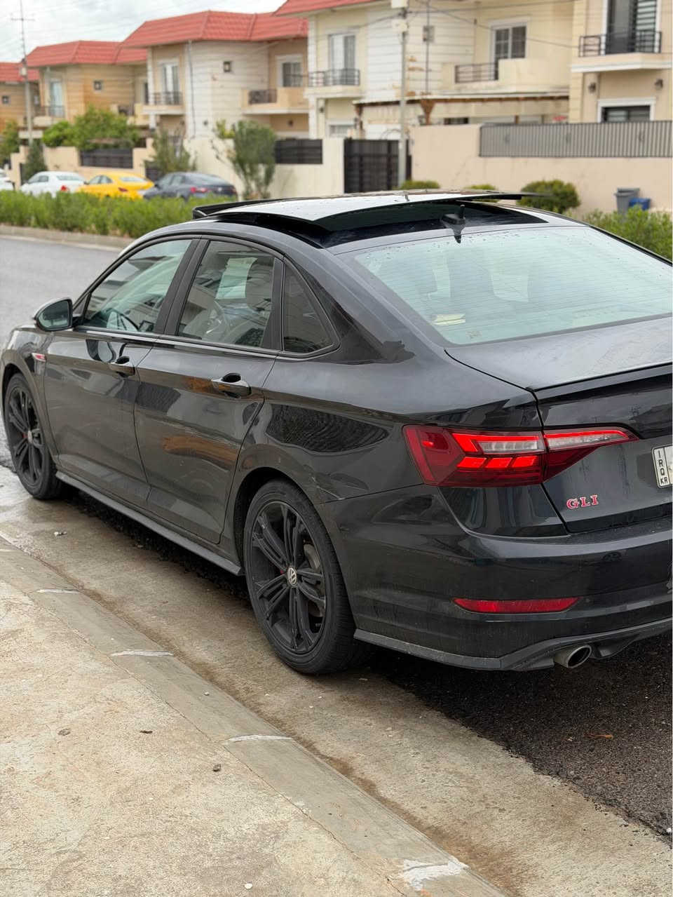 السلام عليكم :
للبيع سيارة فوكس فاكس جيتا جي ال اي 2021 اوتو بان فول فول مواصفات للاخير1/1
اي مواصفة ببالك موجودة بيها
محرك 2000 توربو
كير بالستيرن
كشنات جلد حار وبارد
شاشة ديجيتال كاملة لمس وعن بعد
رادارات امامي وخلفي
قيادة الية
6 انواع للقيادة (ايكو وسيورات وطبيعي ووو )
توقف عند الرجوع
كشنات خزن
10 لون دواخل دشبول
شاحن لاسلكي
رادارات بالمرايا
بانوراما
بريك بصمة
تحذير اصتدام
3 مخرج تايب سي
تشغيل عن بعد
وبعد هواية بيها مواصفات ...
السيارة بيها بابين كلير (بخ امريكي وليس ضرر ) + بنيد صبغ بدون دواخل وصورة السونر موجودة ( ايرباك بردة فقط )
حجر بيىة بلادي
رجائا صور السونار وكل التفاصيل موجودة
السيارة رقم اربيل وموجودة في اربيل
السعر ١55 قفل 
***********
 وموجود واتس اب أربيل, العراق
