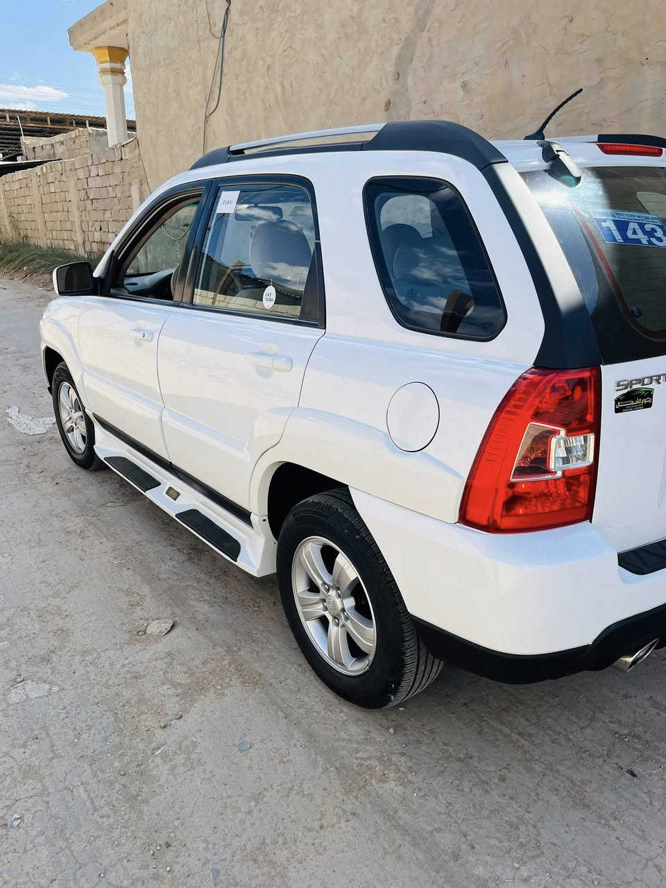 السلام عليكم سبورتج 2010 رقم أربيل سنويه ال 29 محرك 2000/ محرك وكير وضع الشركه جديده كلش تخم تاير صدر تبريد كله جديد فتحه سقف  ماشيه 260حقيقي سيارة جديده كلش المكان واسط الصويره السعر125$ لاستفسار ***********
