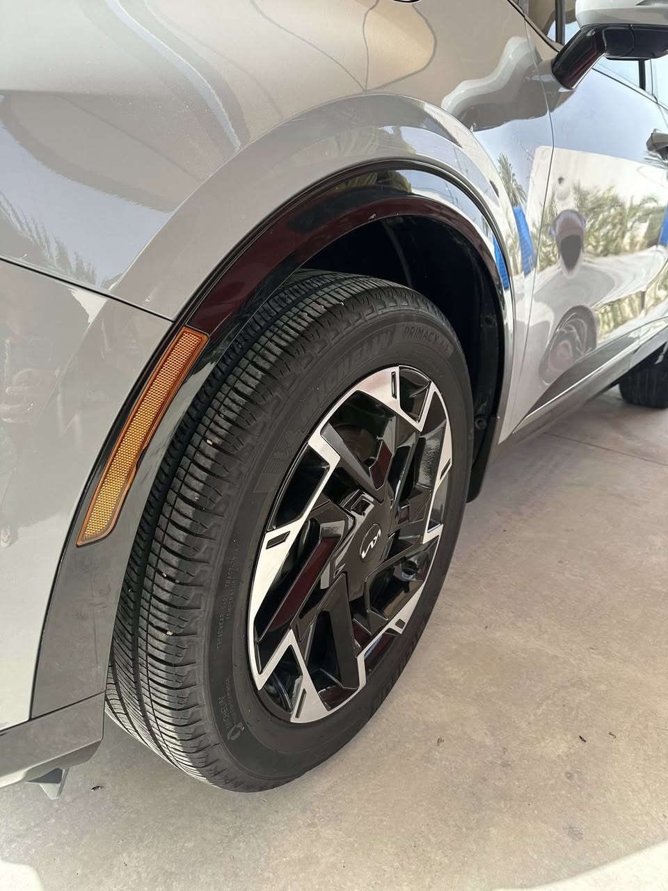 السلام عليكم
 للبيع كيا سبورتج 2024 
برستيج 4X

Kia Sportage Sx-Prestig 2024 2.5L

حجم المكينه : 2500     

             ماشيه:24 الف

           الايرباك : برده جهه السايق

الضرر : جاملغ خلفي فقط

#المواصفات

1. شاشه كبيره

2. بصمه

3.بنوراما 

4.تشغيل عن بعد 

5. كامرات 360

6. رادارات جانبيه

7. رادار امامي

8. لايتات لد 

9. بكلايت لد 

10. كشنات جلد لون احمر بلاد

11.هيترات بالكشنات حار بارد

12. ويل كب 

13.اشاير بالمري

14.كيجات دجيتل 

15. قطعتين تبريد 

16. تبريد بيانو 

17. تحكم 

18. نظام سبورت ايكو عادي

19. كامرات محيطيه5

20.ايقاف ذاتي اوتو ستوب

21.حساسات خلفي امامي

22. اوتو هولد 

23. نظام منحدرات 

24. كشنات كهرباء

25. شحن وايرليس 

26. كشافات

27.كشن السايق ميمري 

للاستفسار عن السعر اتصل وتدلل🟩

تفاصيل اكثر هذا رقمي ***********

مكاني بغداد الدورة
